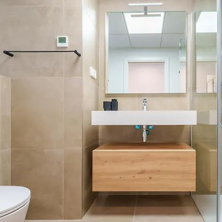 Aster Lovely Apartment
